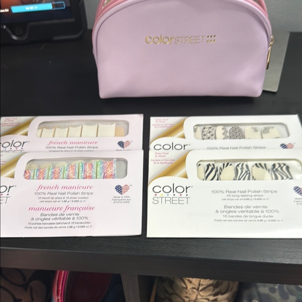 Color Street Cosmetic Bag with nail strips bundle - Picture 3 of 12